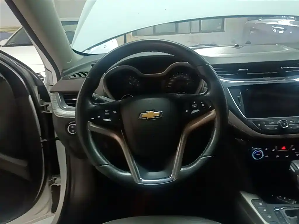 Chevrolet Malibu 2018 530T Automatic Luxury Edition фото 11