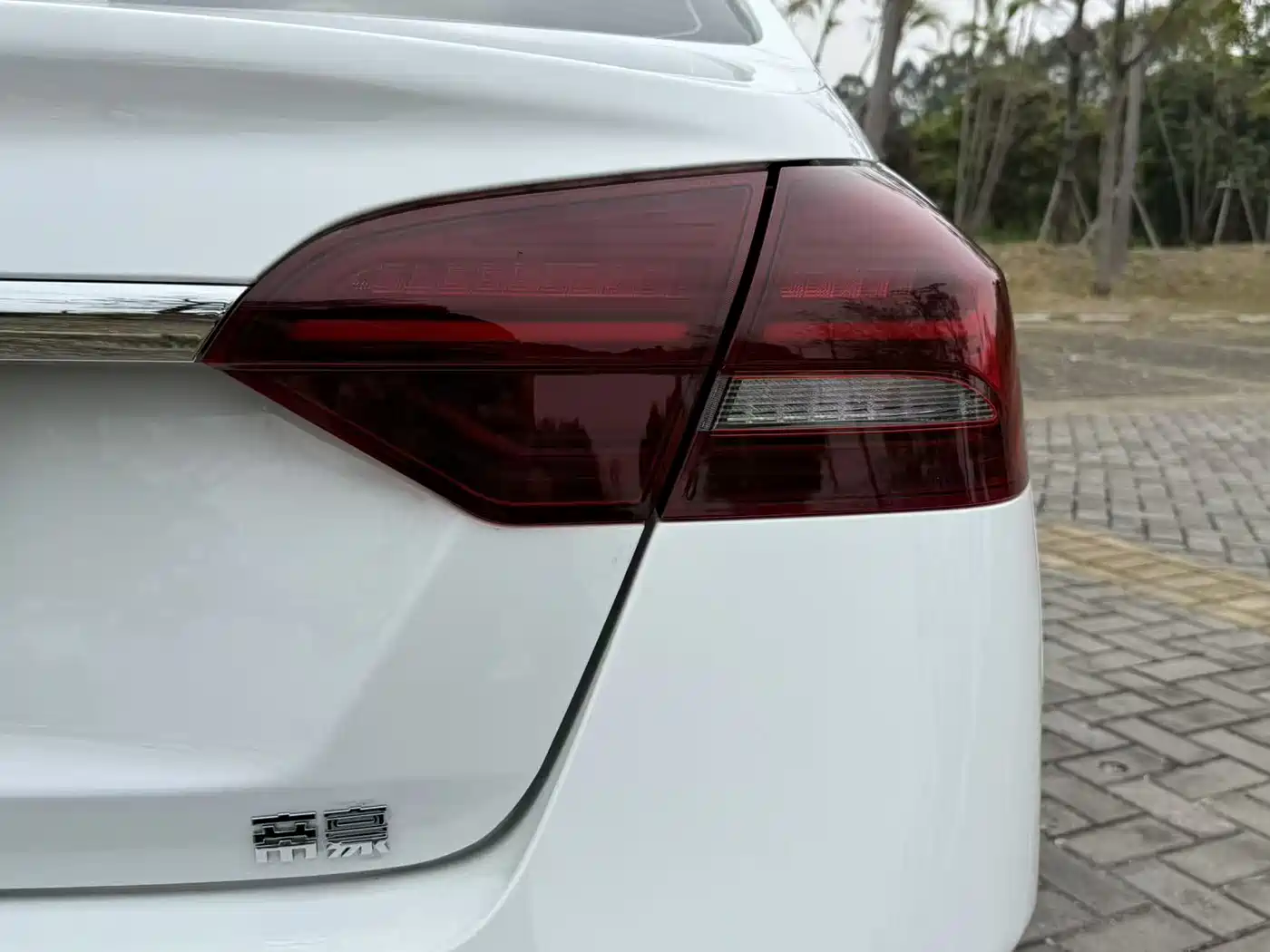 GEELY AUTOMOBILE EMGRAND