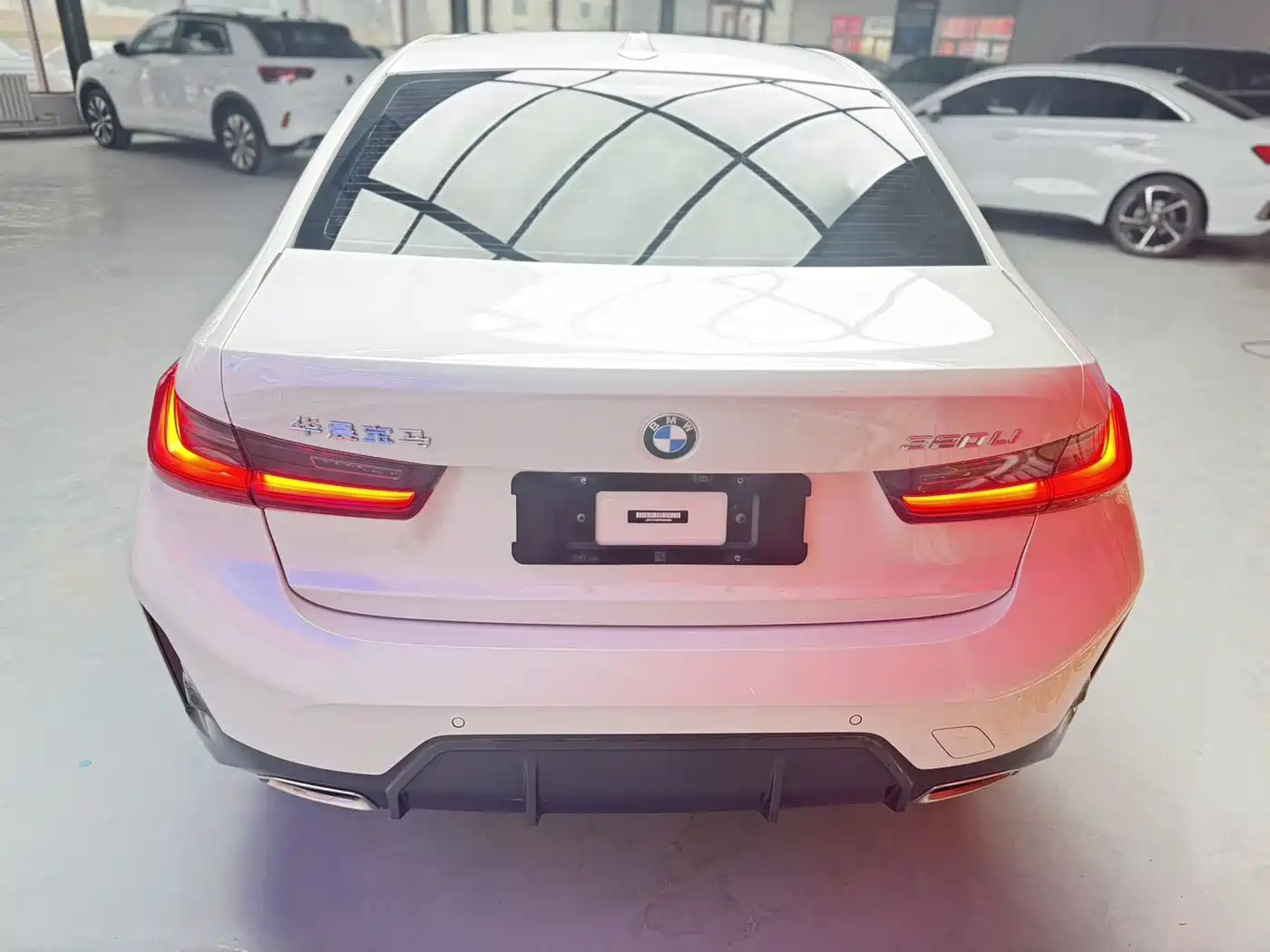 BMW 3 Series 2023 320Li M Sport Package фото 5