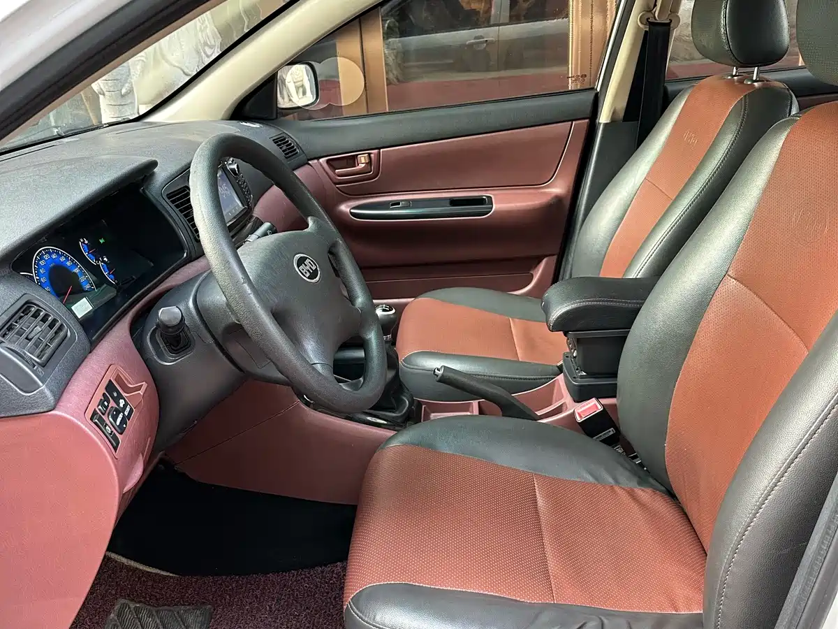 BYD F3 2013 Energy-saving Edition 1.5L Manual Comfort фото 3