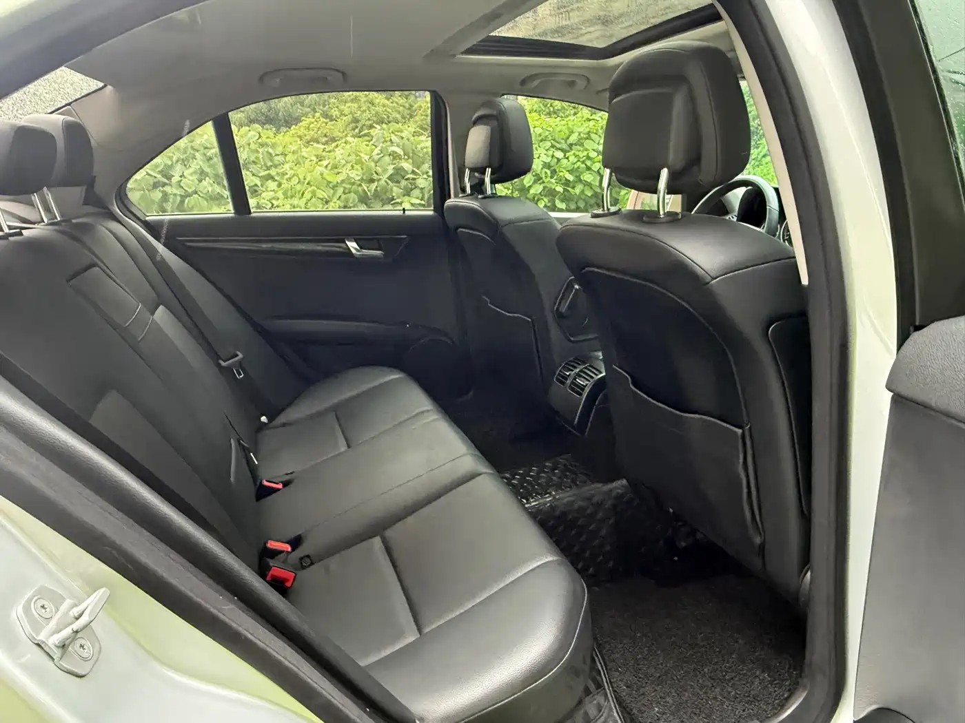 Mercedes-Benz C-Class 2011 C 180K Classic фото 15