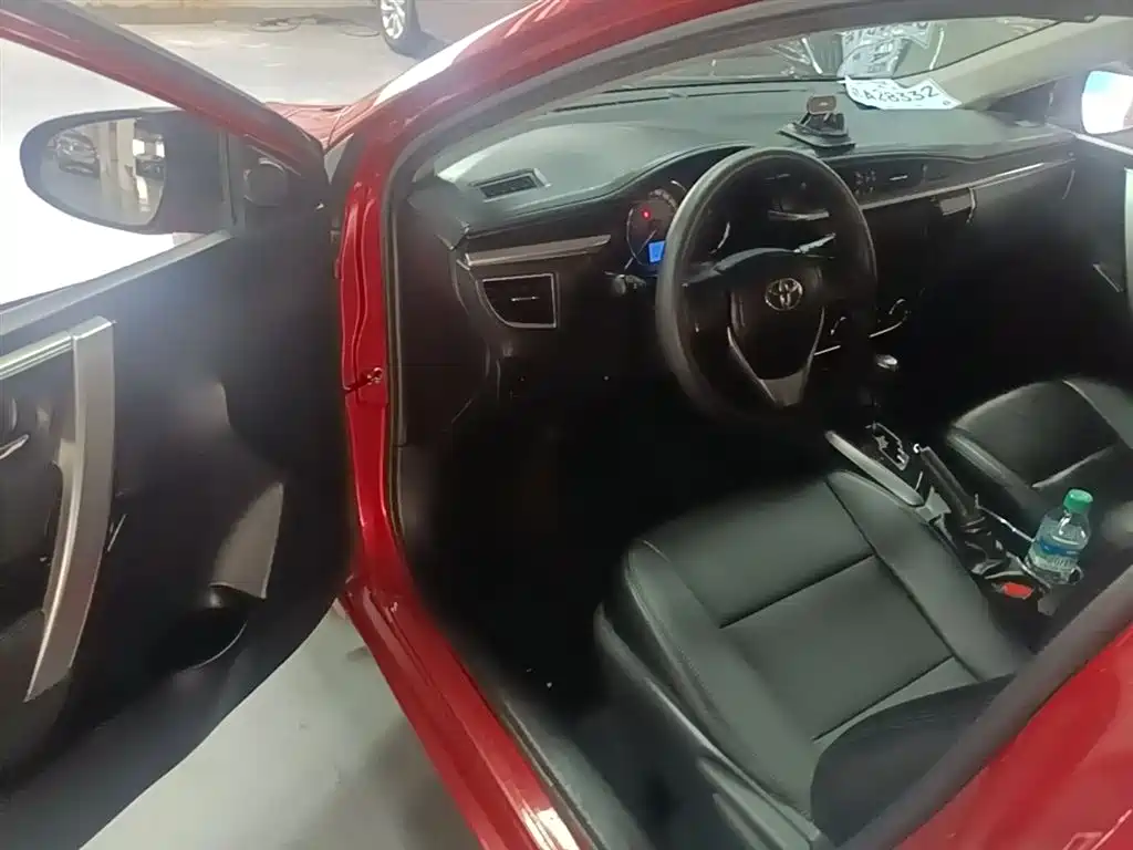Toyota Corolla 2014 1.6L CVT GL фото 16