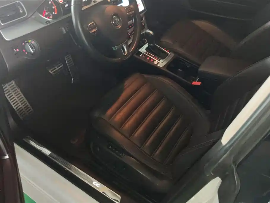 Volkswagen FAW-Volkswagen CC 2018 1.8TSI Luxury фото 9