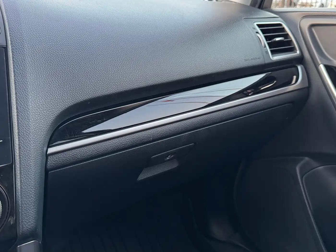 Subaru Forester 2016 2.0i Luxury Navigation Edition фото 15