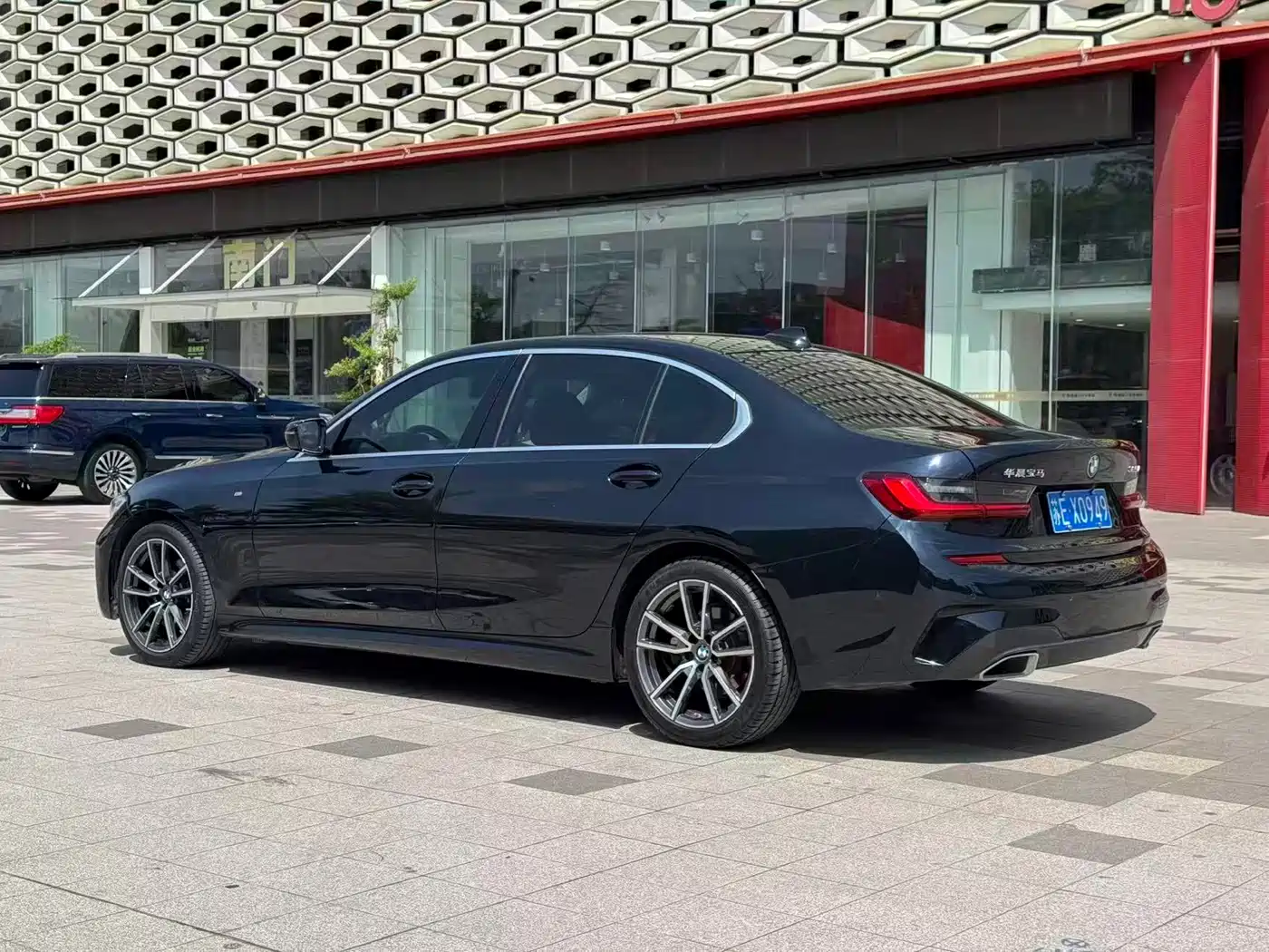 BMW 3 Series 2022 325Li M Sport Package фото 8