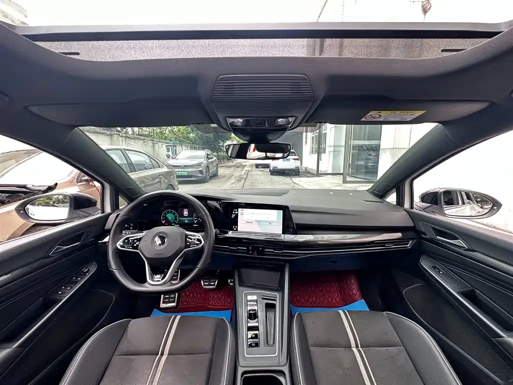 Volkswagen Golf 2023 280TSI DSG R-Line Lite фото 7