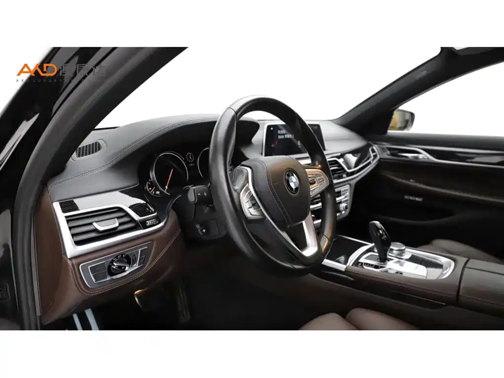 BMW 7 Series 2018 730Li Leading Type M Sport Package фото 6