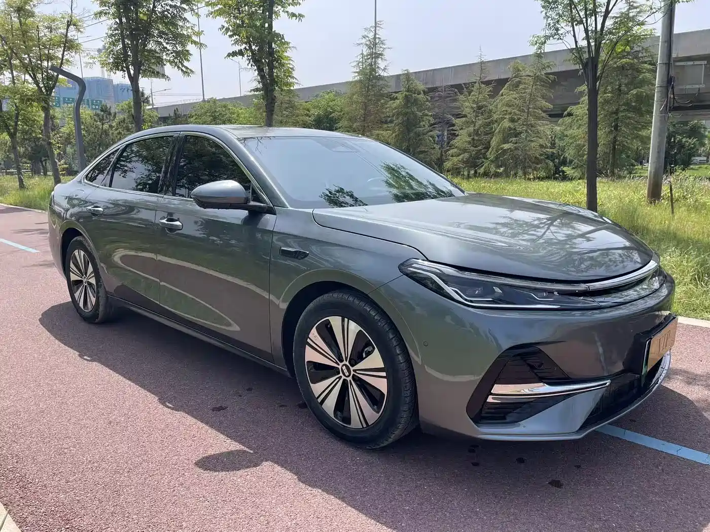 Geely Galaxy Galaxy A7 2025 EM-i 150km Long Voyage Edition фото 3