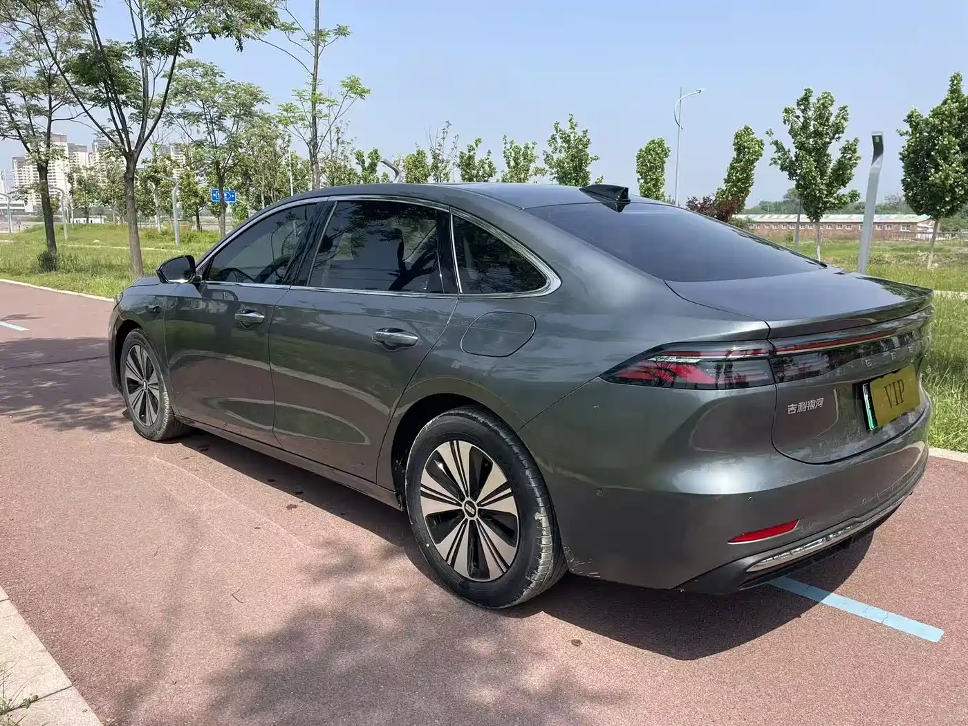 Geely Galaxy Galaxy A7 2025 EM-i 150km Long Voyage Edition фото 7
