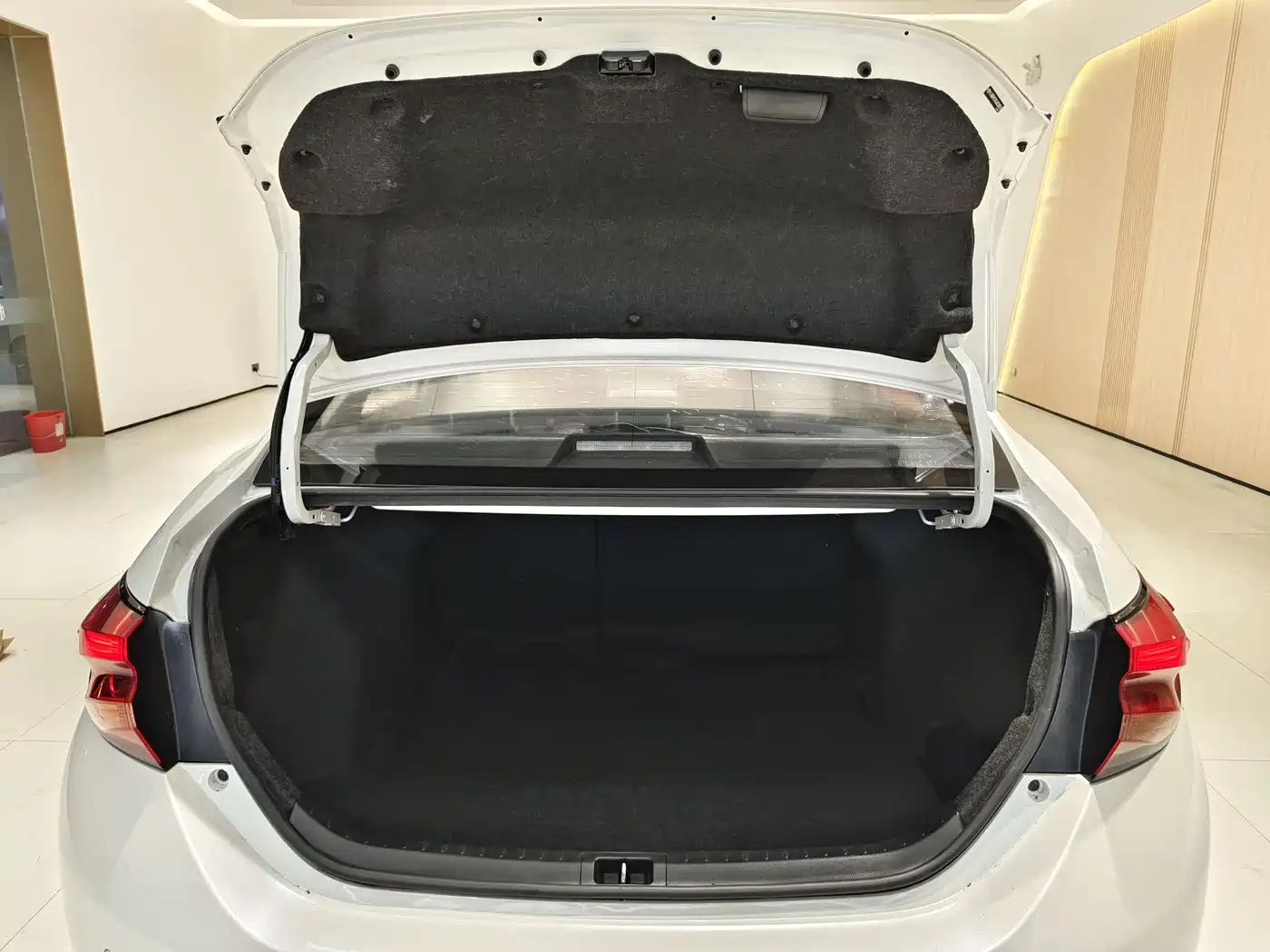 Toyota Levin 2018 185T CVT Luxury Edition фото 31