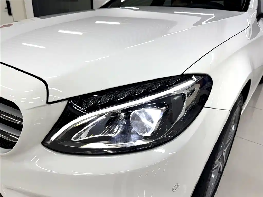 Mercedes-Benz C-Class (Import) 2018 C 200 Estate фото 6