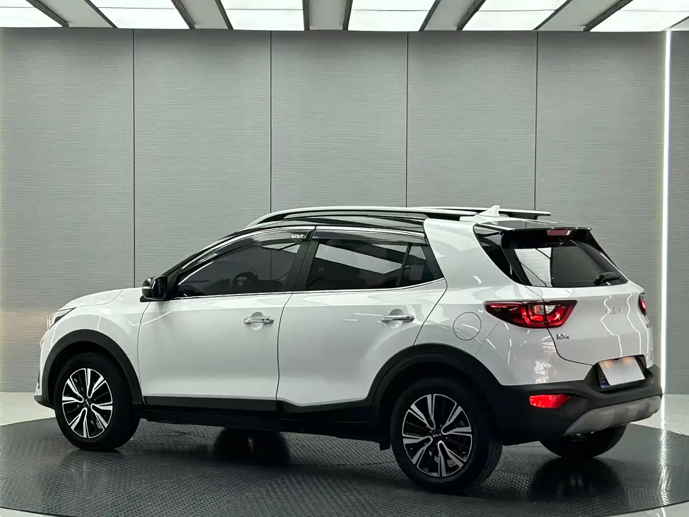 Kia KX1 2021 1.4L CVT Sunroof Version фото 3