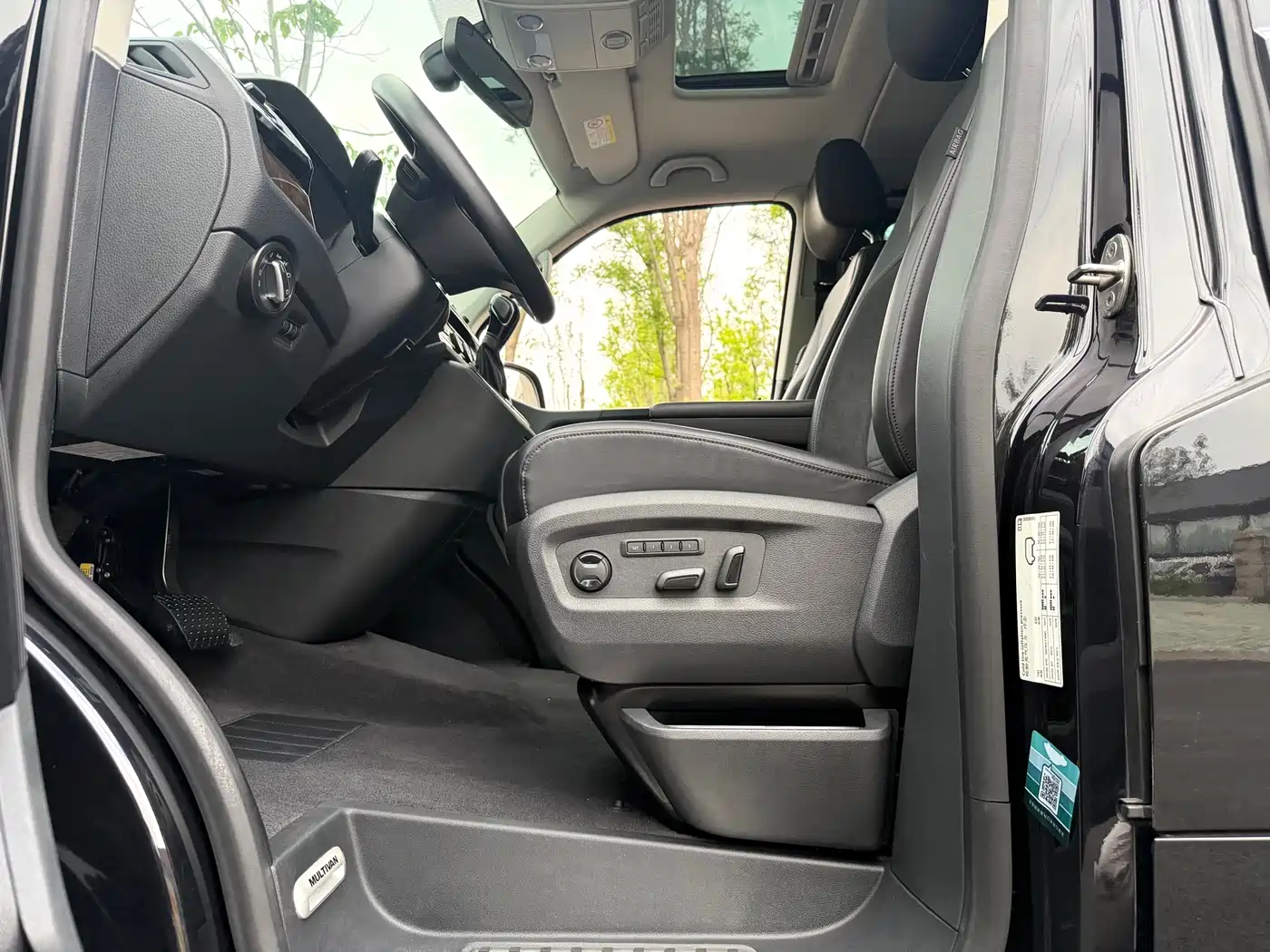 Volkswagen Multivan 2018 2.0TSI 4WD Explorer Edition 7-Seater фото 13