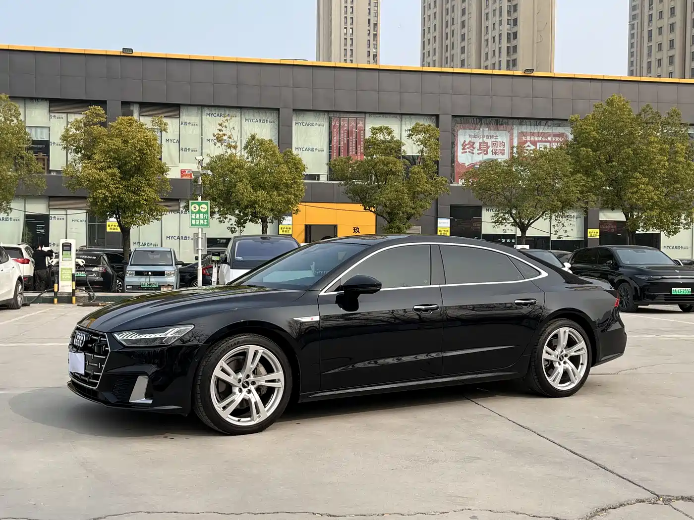 Audi A7L 2024 45TFSI quattro S-line Vision Edition Crystal Package фото 6
