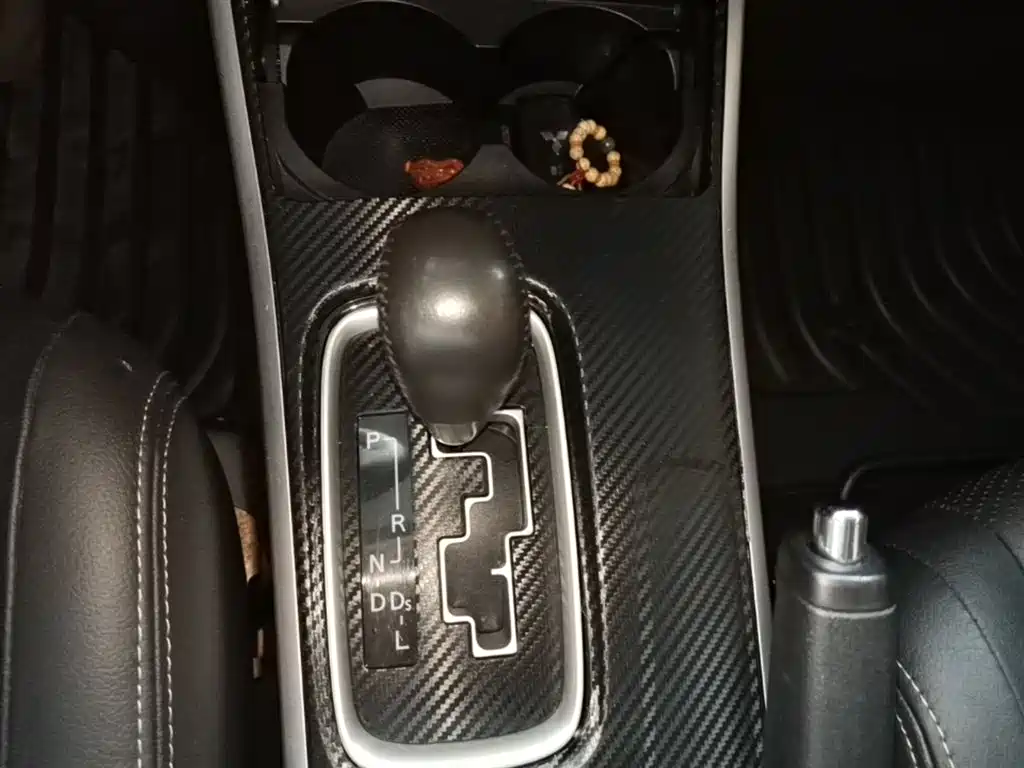 Mitsubishi Outlander 2018 2.0L 2WD Glory Edition 5-seater фото 14