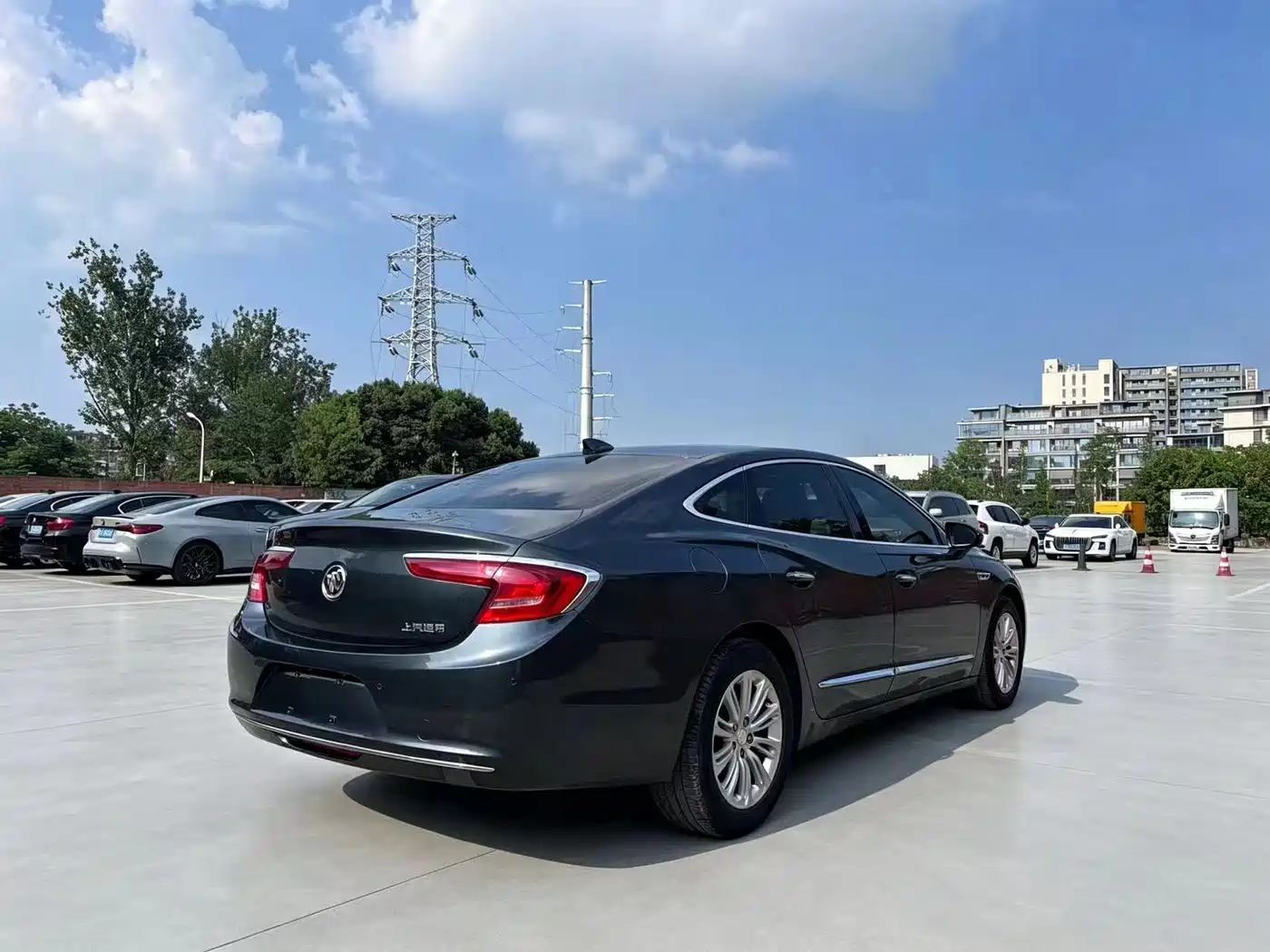 Buick LaCrosse 2018 Model 20T Luxury Edition фото 4