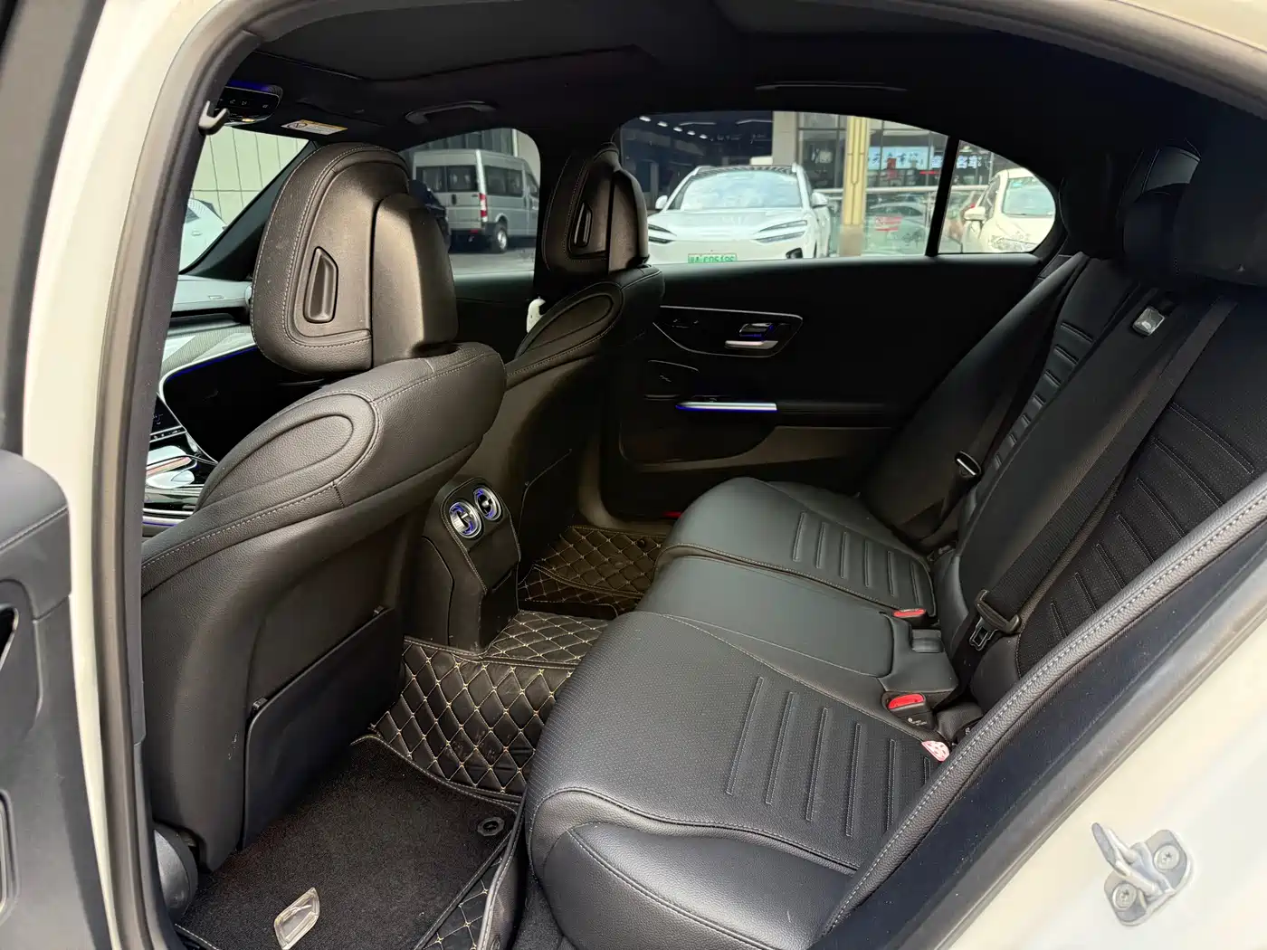 Mercedes-Benz C-Class 2025 C 260 L Sport Edition фото 10