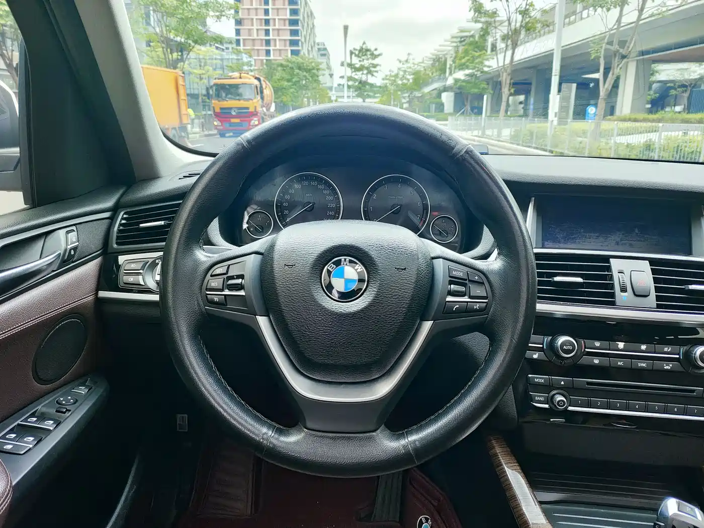 BMW X3 (Import) 2014 xDrive20i X Design Package фото 12