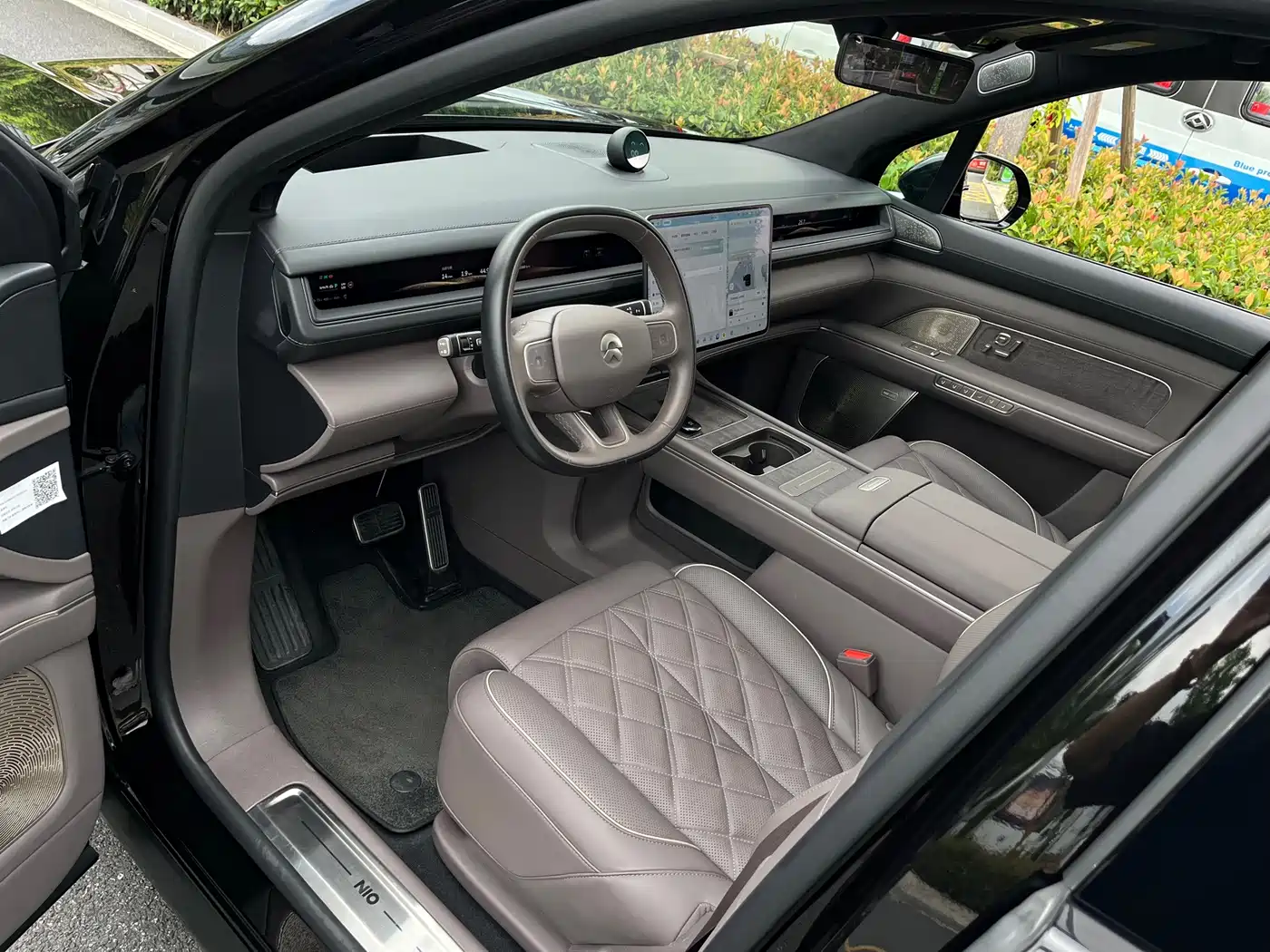 NIO ES8 2025 2025 Model 6-Seat Executive Luxury Edition