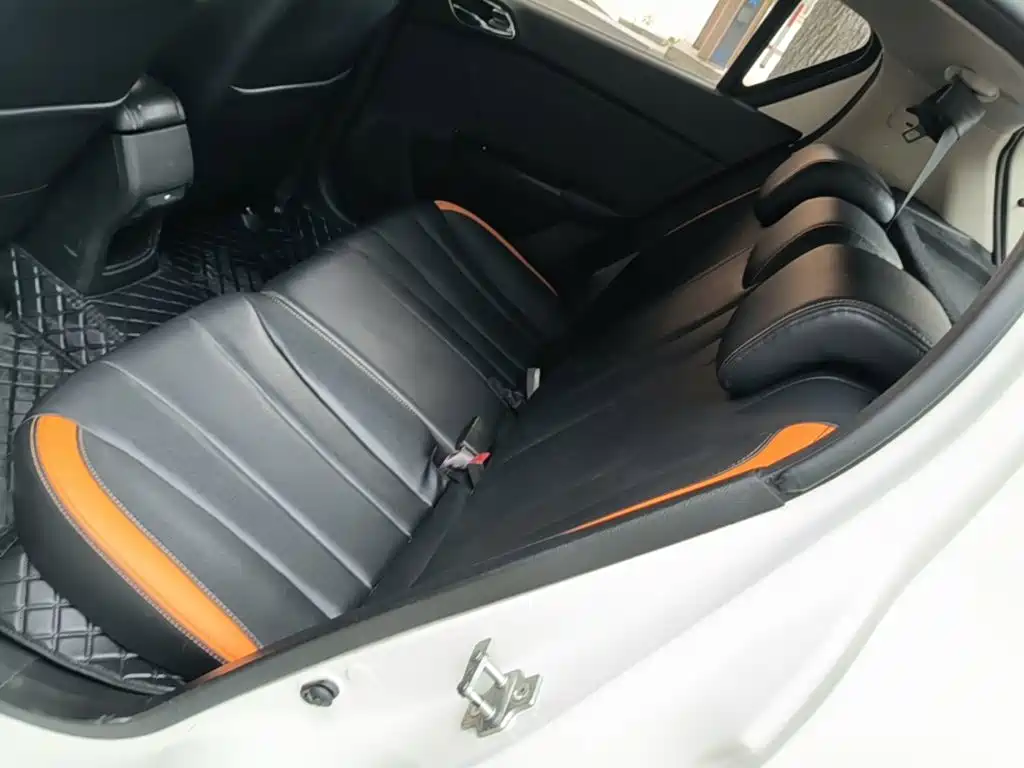 Baojun 310 2019 2017 1.5L Auto Luxury