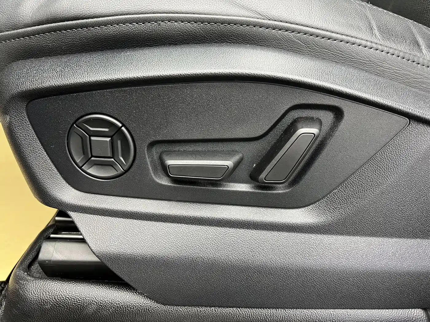 Audi Q8 2024 2023 55 TFSI Luxury Sport