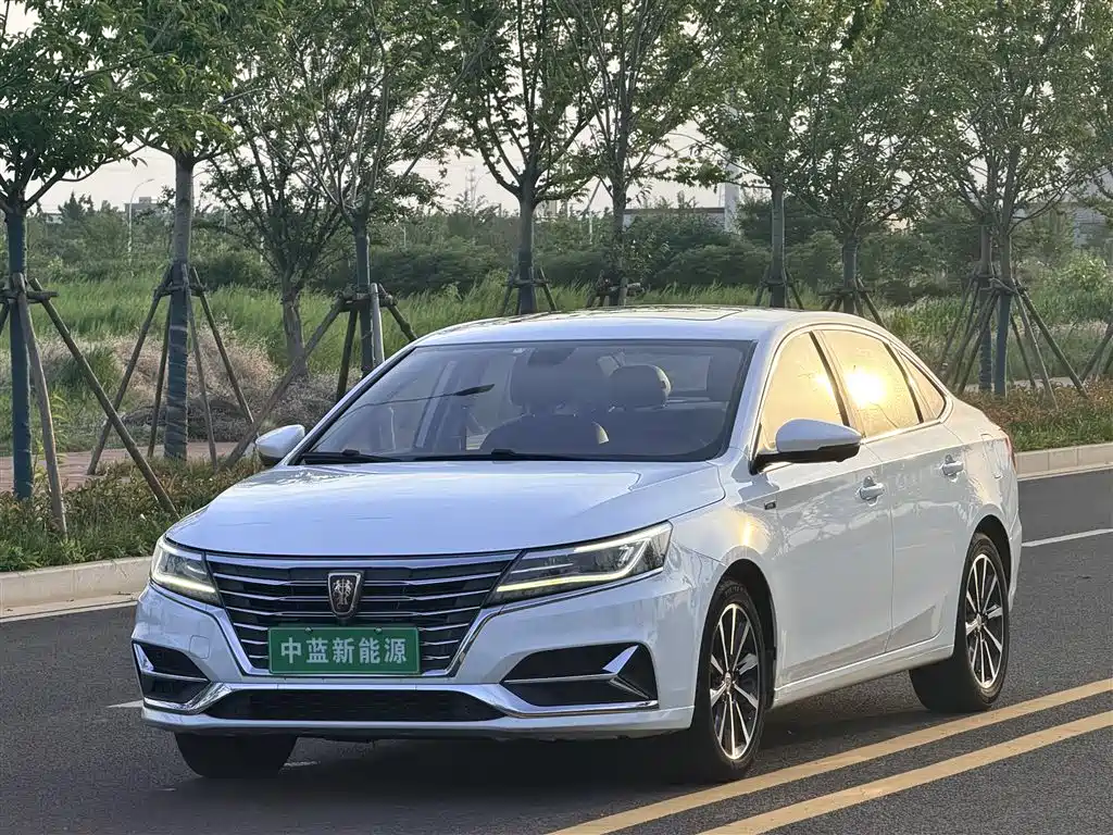 Roewe i6 New Energy 2018 2017 45T Hybrid Connected Smart Premium Edition