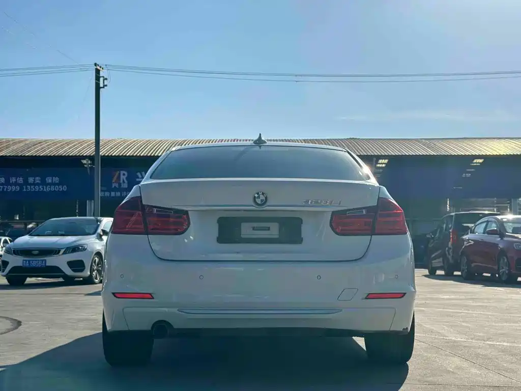 Фото 6 - BMW 3 Series