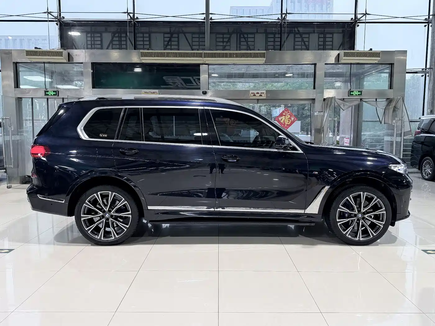BMW X7 2019 xDrive40i Executive M Sport Package фото 19