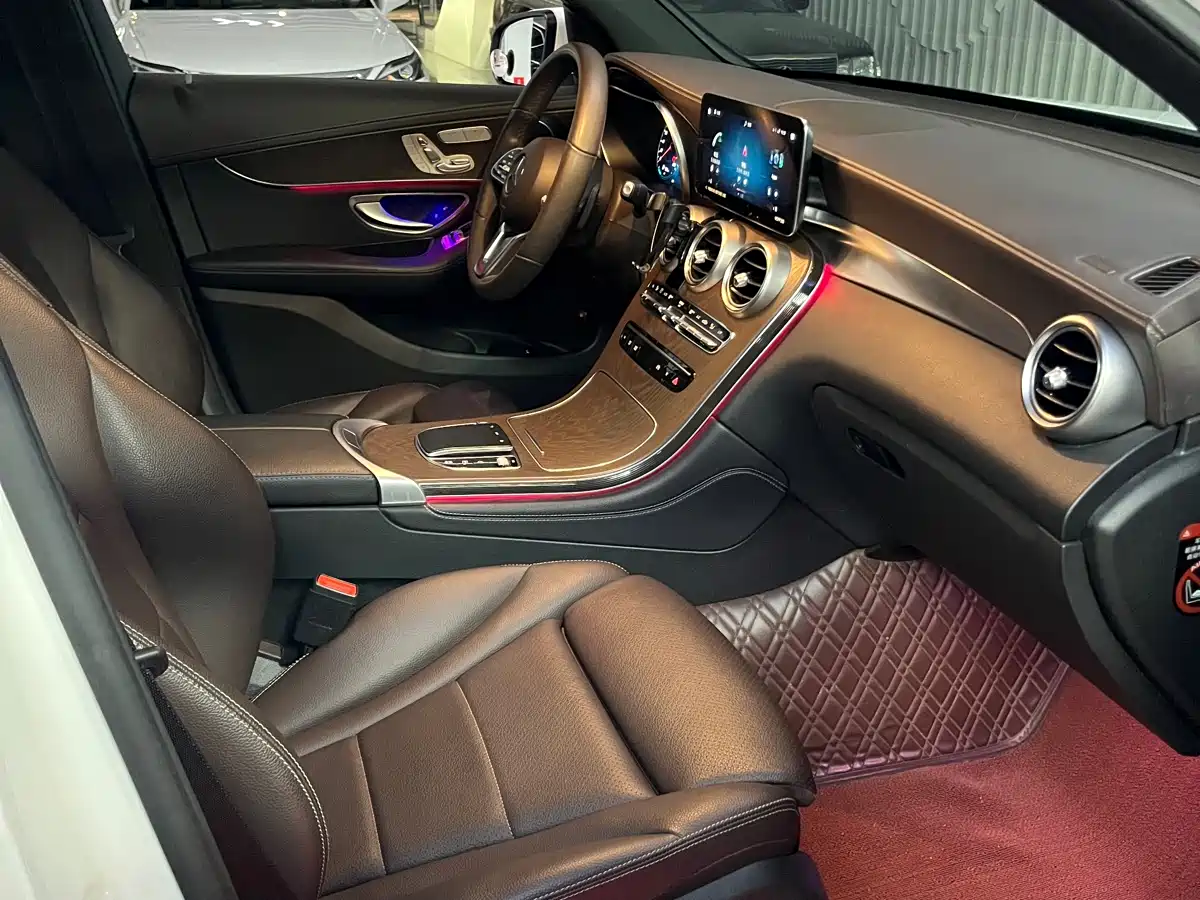 Mercedes-Benz GLC 2022 Facelift GLC 260 L 4MATIC Luxury Model фото 19