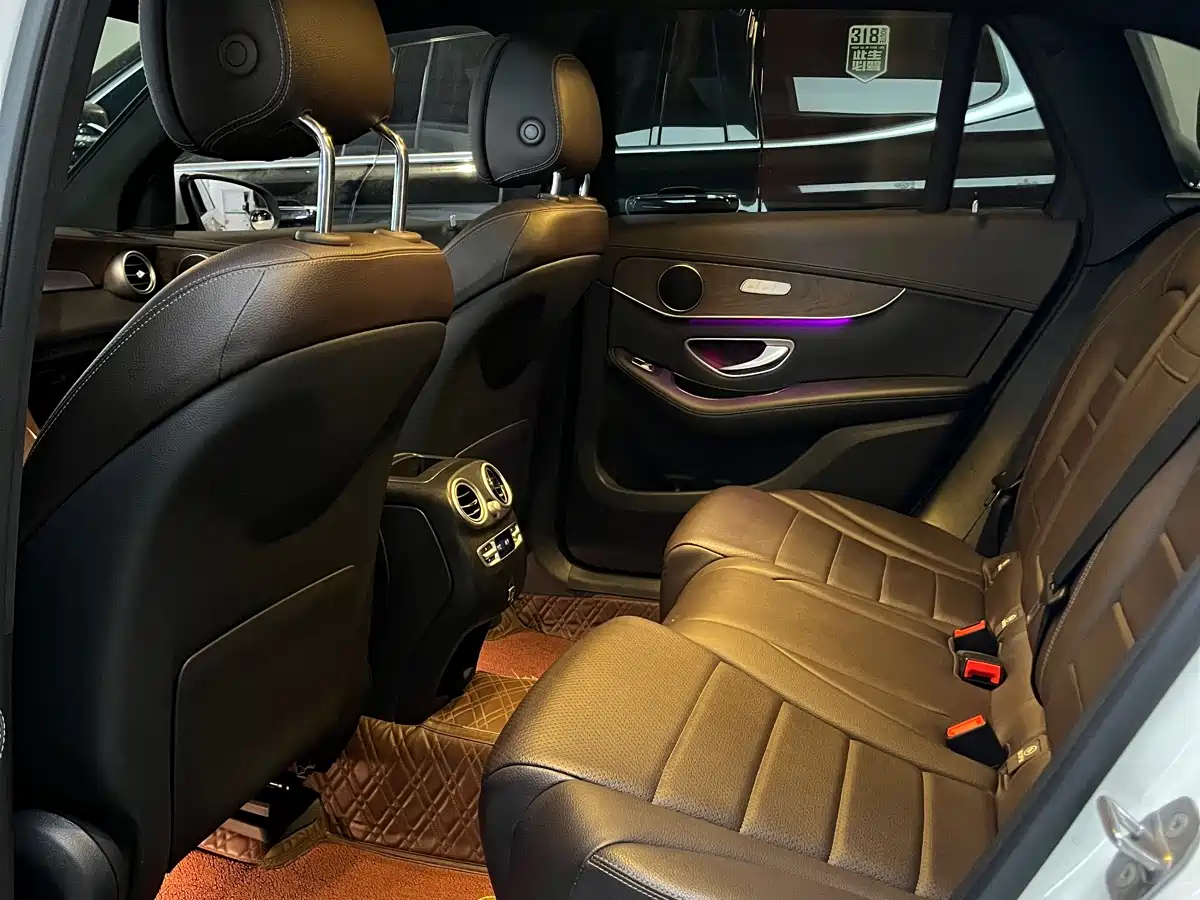 Mercedes-Benz GLC 2022 Facelift GLC 260 L 4MATIC Luxury Model фото 17