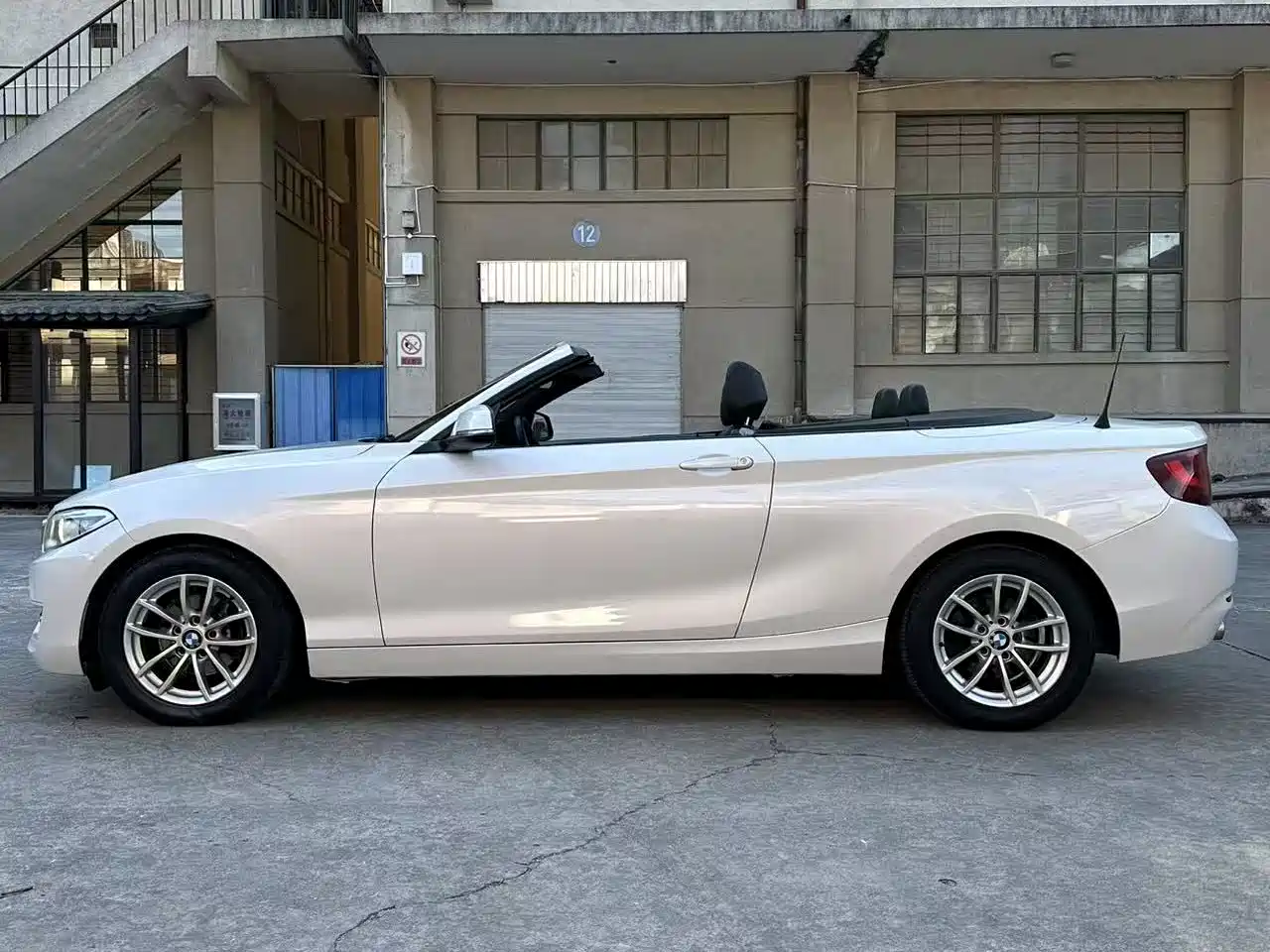 BMW 2 Series (Import) 2015 218i Convertible Coupe фото 8