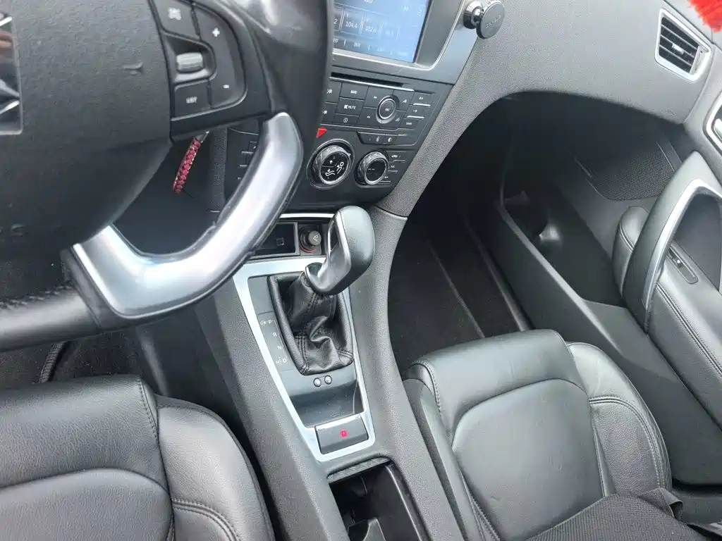 DS 5LS 2017 2016 1.6T Elegant Edition THP160