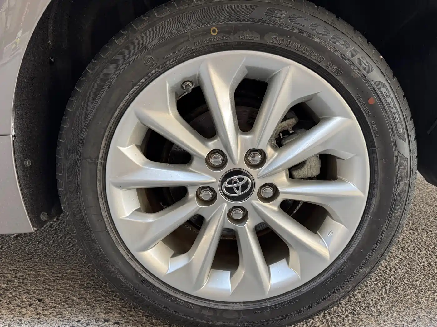 Фото 20 - Toyota Corolla