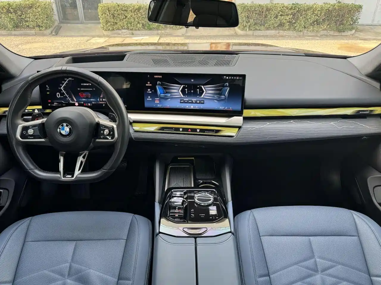 BMW 5 Series 2024 530Li Premium M Sport Package фото 9