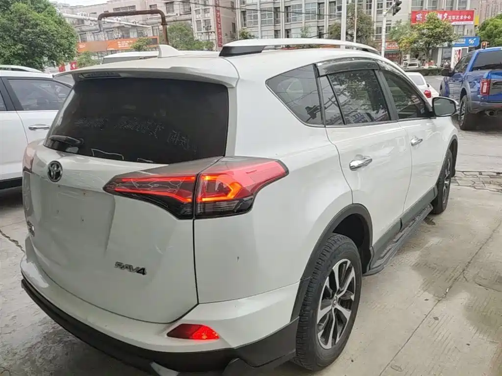 Toyota RAV4 Rongfang 2019 2.0L CVT 2WD Zhishang Edition China VI фото 7