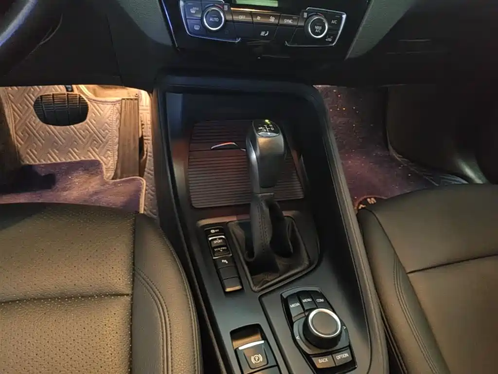 BMW X1 2018 sDrive20Li Leading Model фото 14
