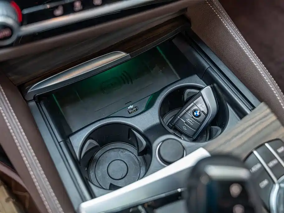 BMW 5 Series 2023 530Li Leading Luxury Package фото 10