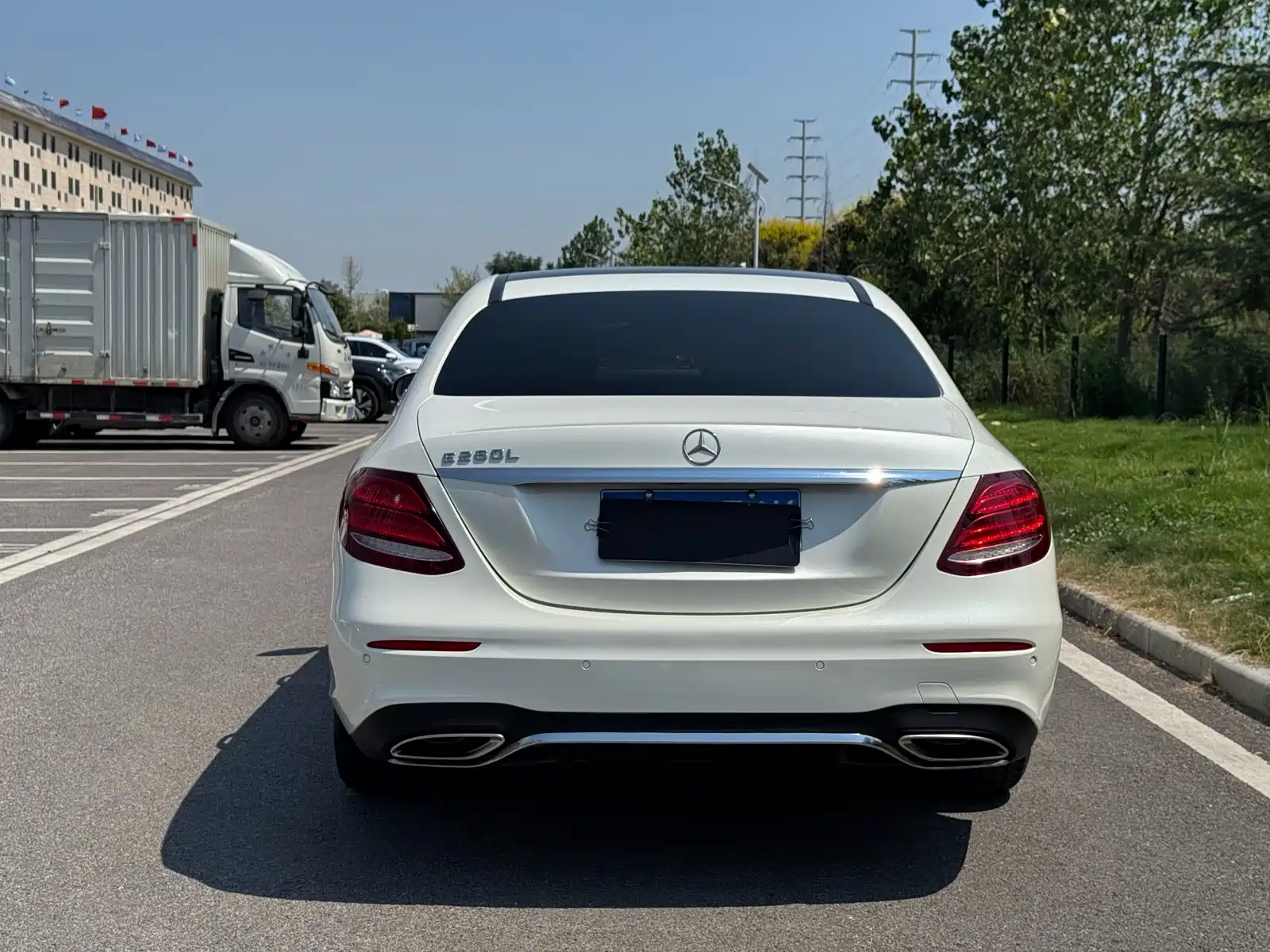 Фото 11 - Mercedes-Benz E-Class