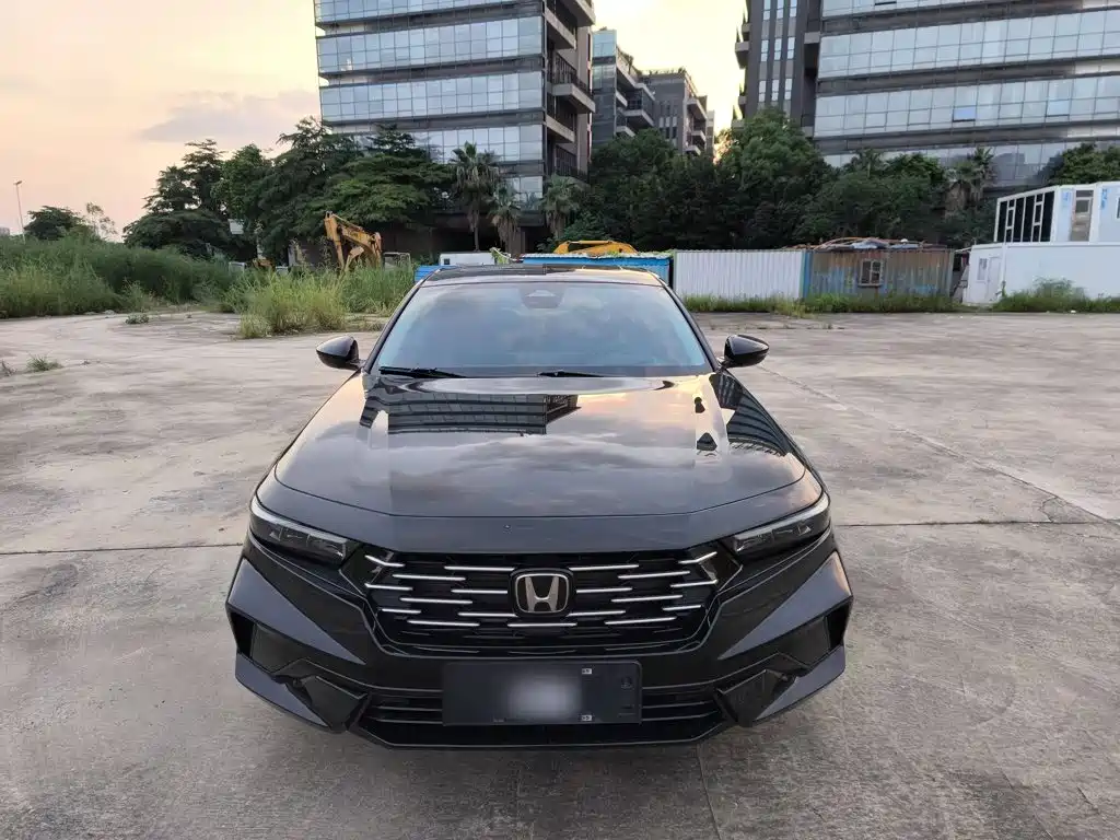 Photo 8 - Honda Accord