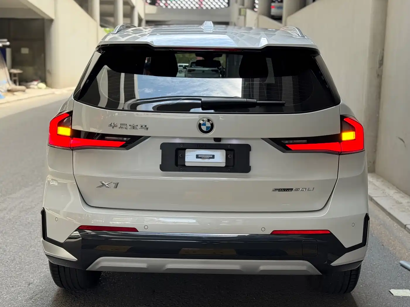 BMW X1 2023 sDrive20Li X Design Package фото 5
