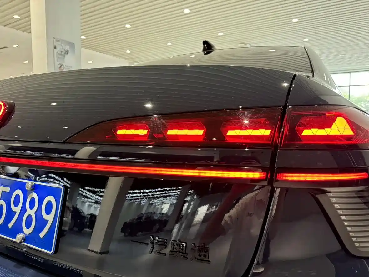 Photo 24 - Audi A6L