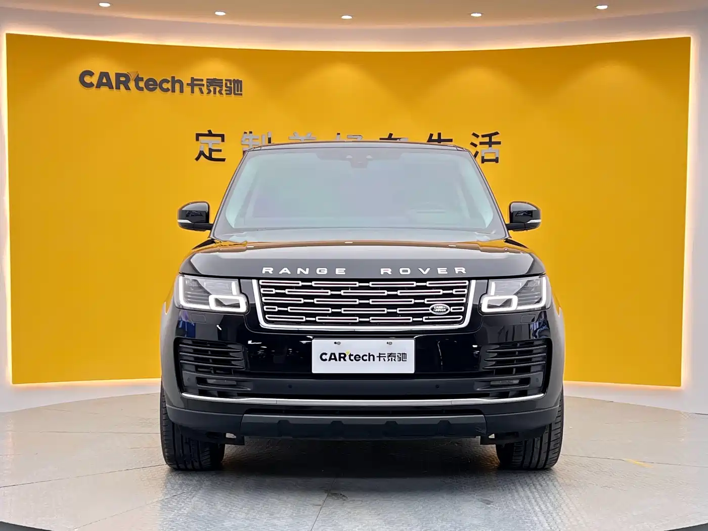 Land Rover Range Rover 2021 3.0 L6 Heritage Edition фото 2