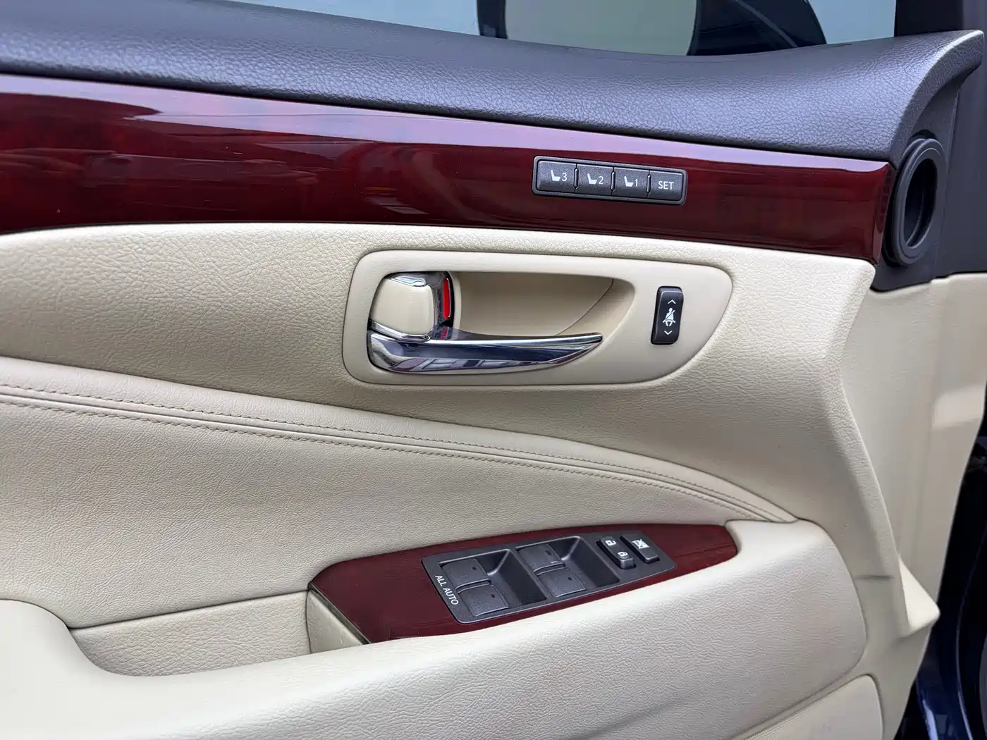 Lexus LS 2006 460L фото 10