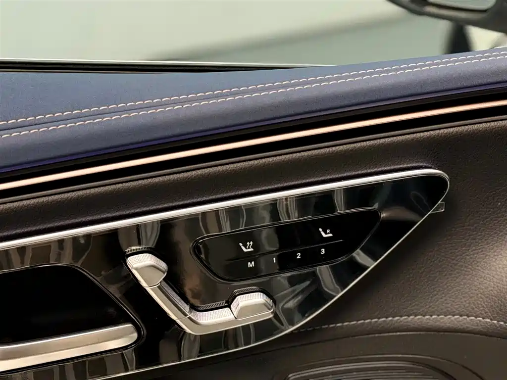 Mercedes-Benz EQE 2025 Model 500 4MATIC Luxury Edition фото 8