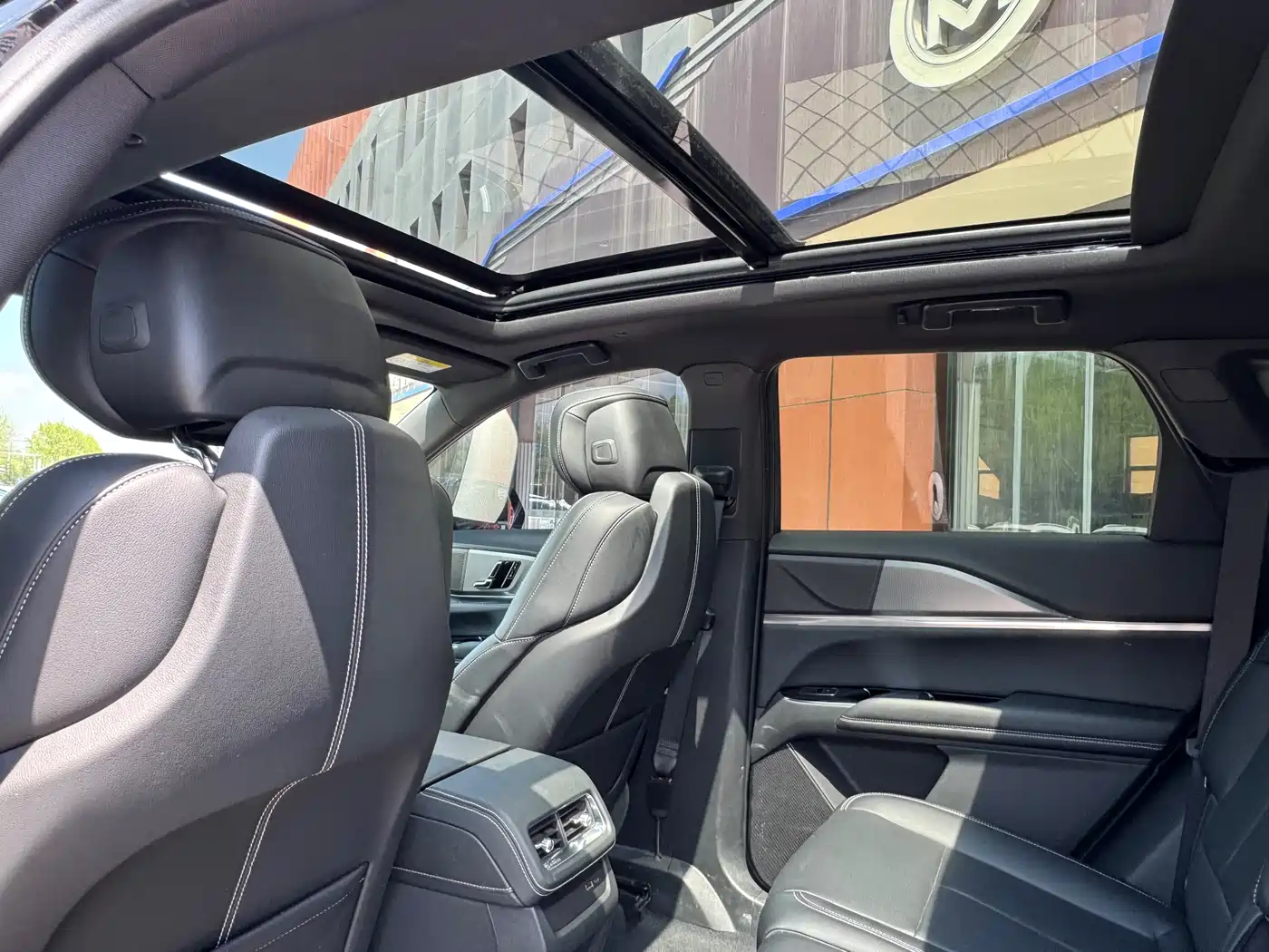 Cadillac XT5 2025 2.0T Luxury фото 11