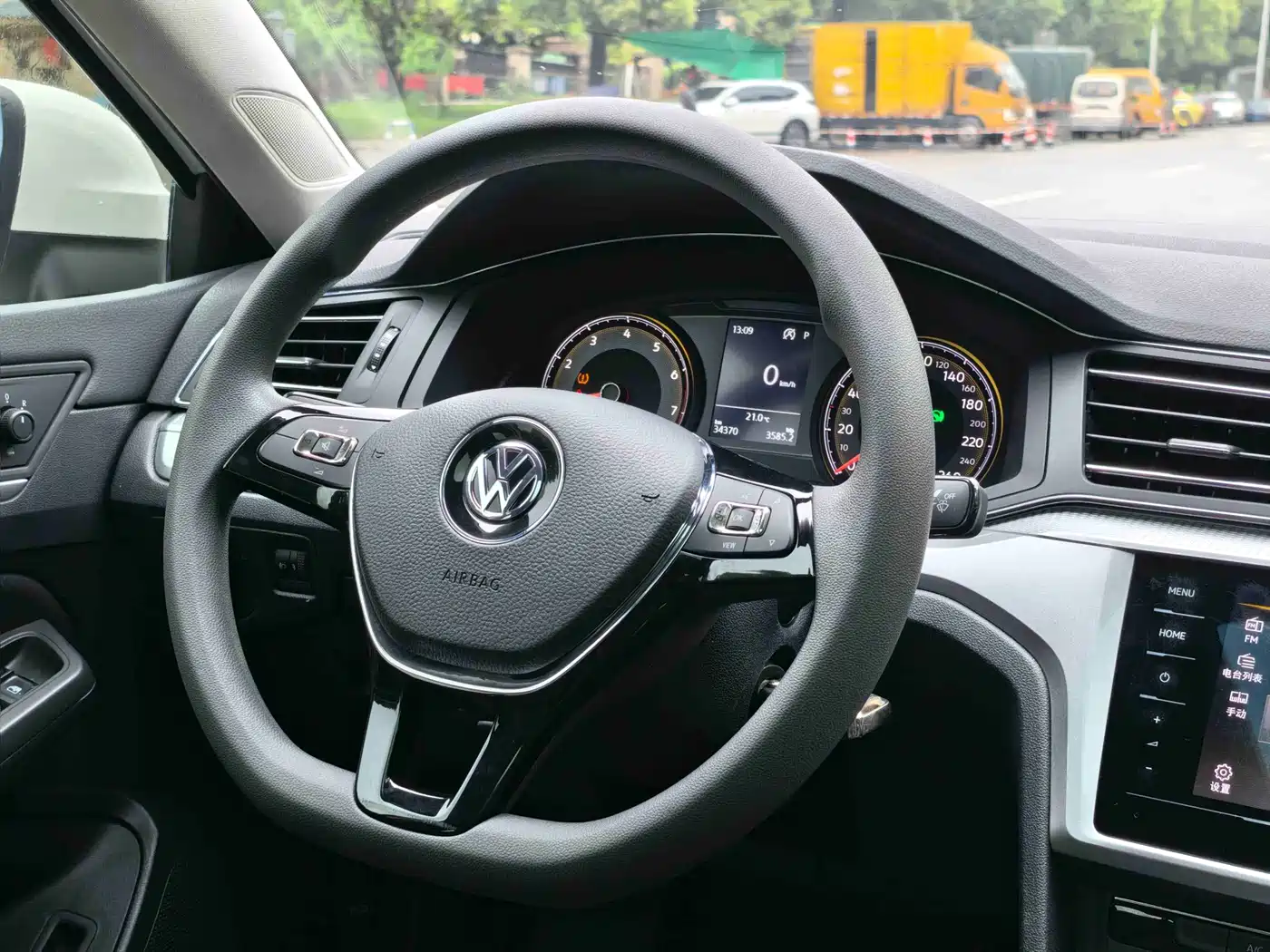 Volkswagen Lamando 2021 230TSI DSG Fashion Edition фото 8