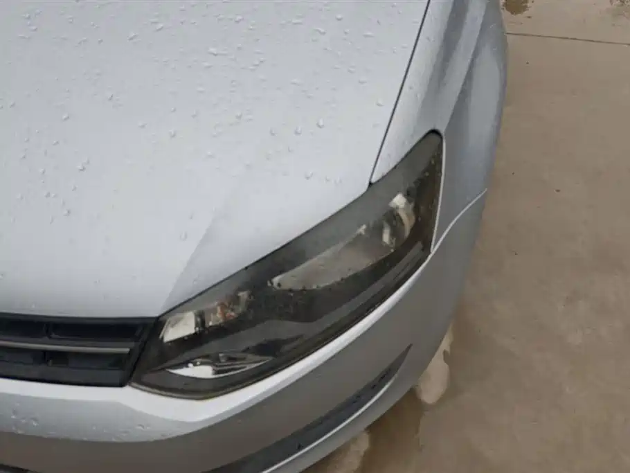 Volkswagen Polo 2013 1.4L Manual Trend Edition фото 5