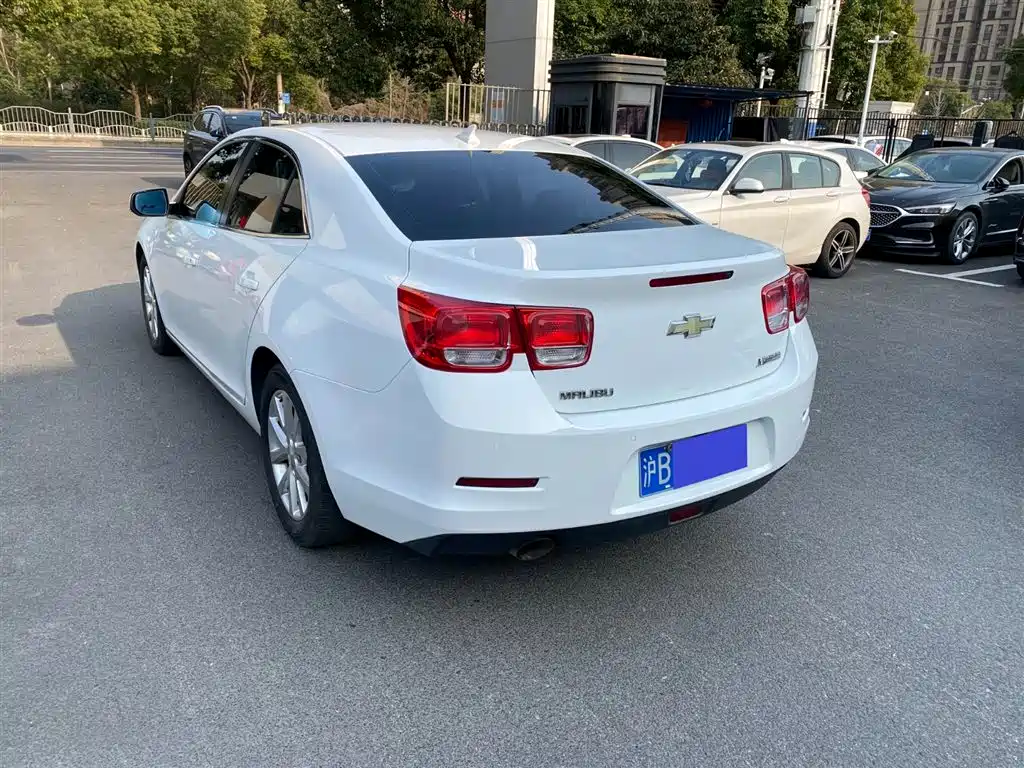 Chevrolet Malibu 2014 2.0L Automatic Luxury фото 4