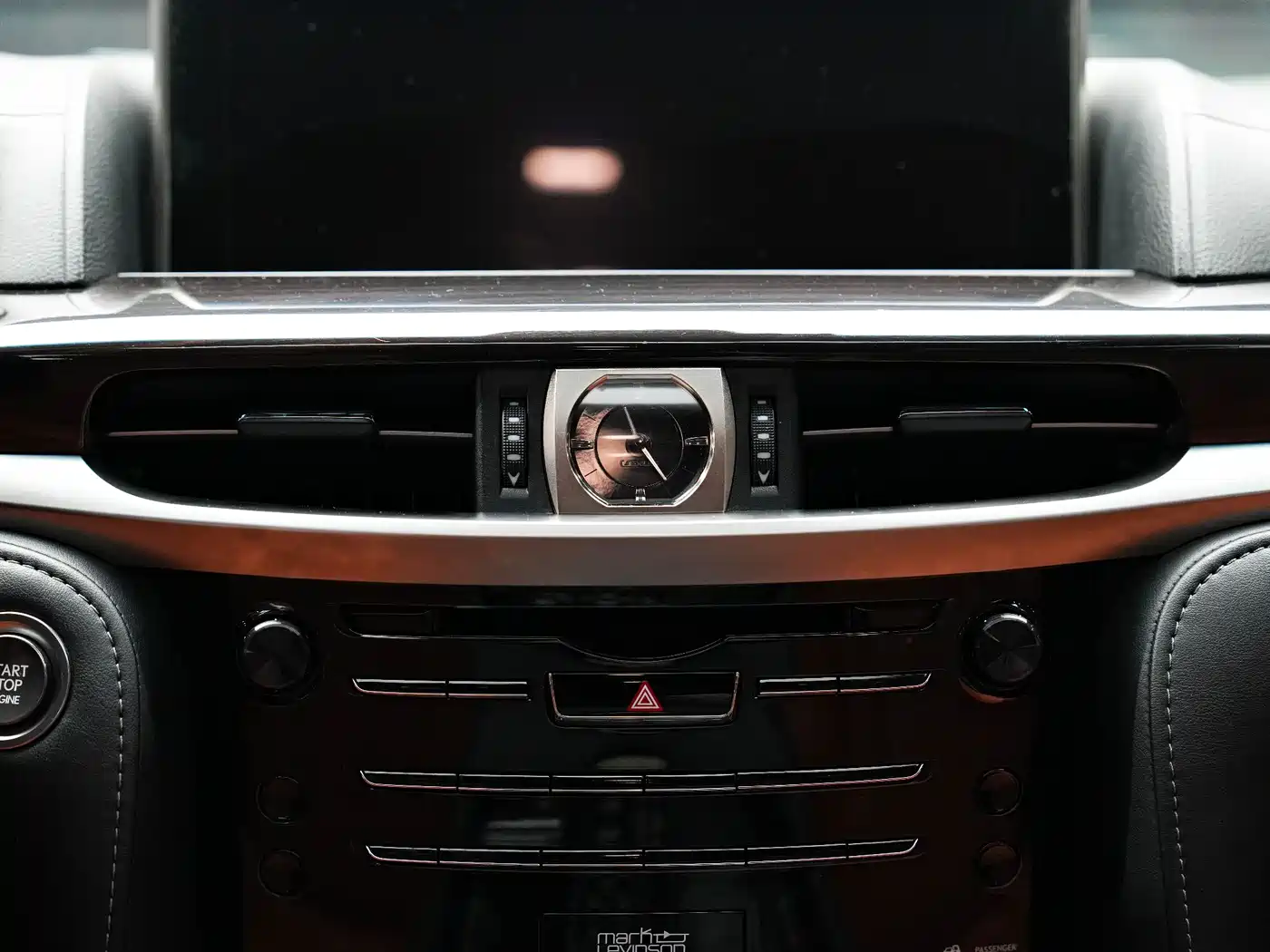 Lexus LX 2019 570 Prestige Luxury Edition фото 19