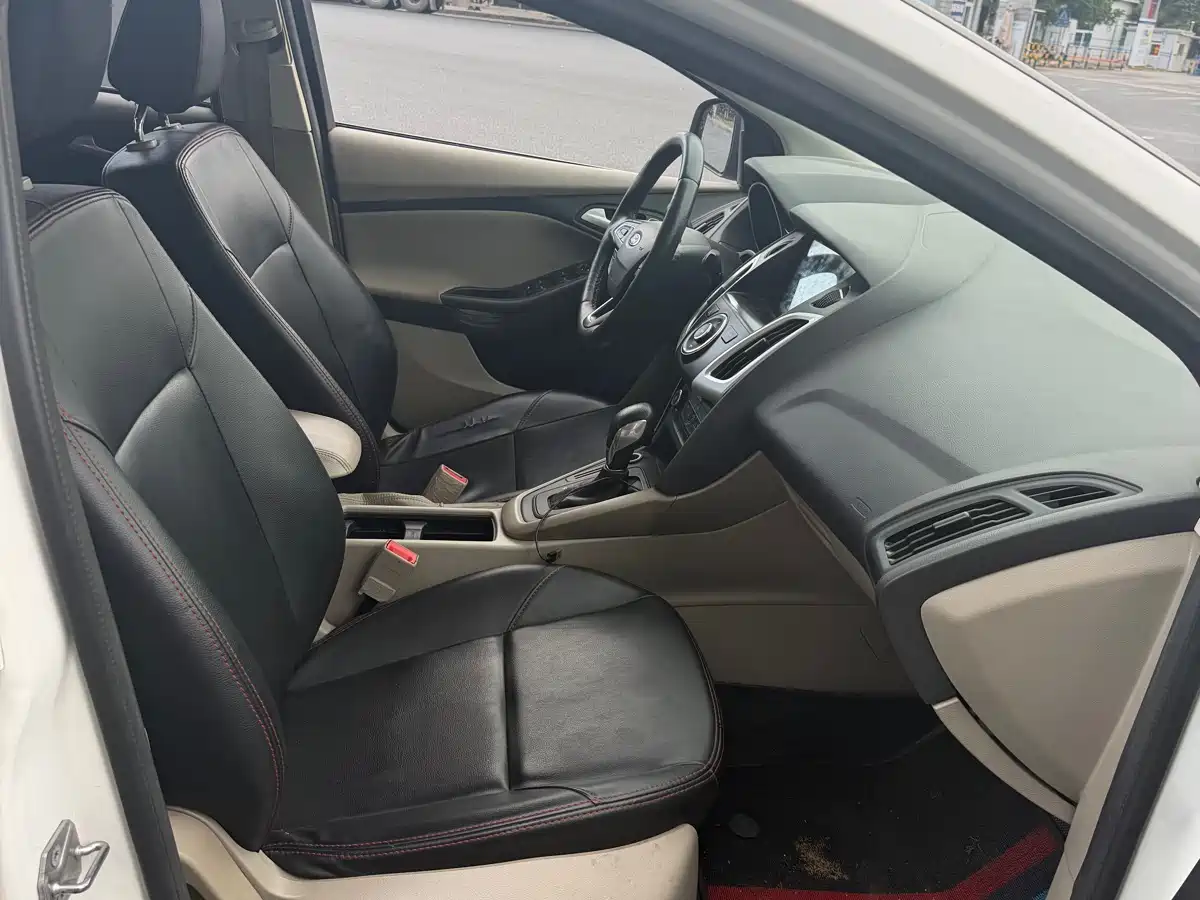 Фото 9 - Ford Focus